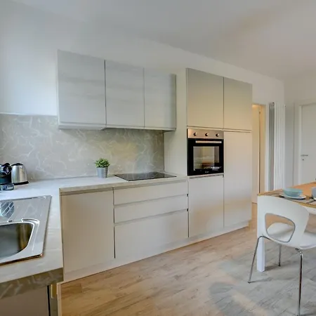 Maison Bellini 4 Apartment
